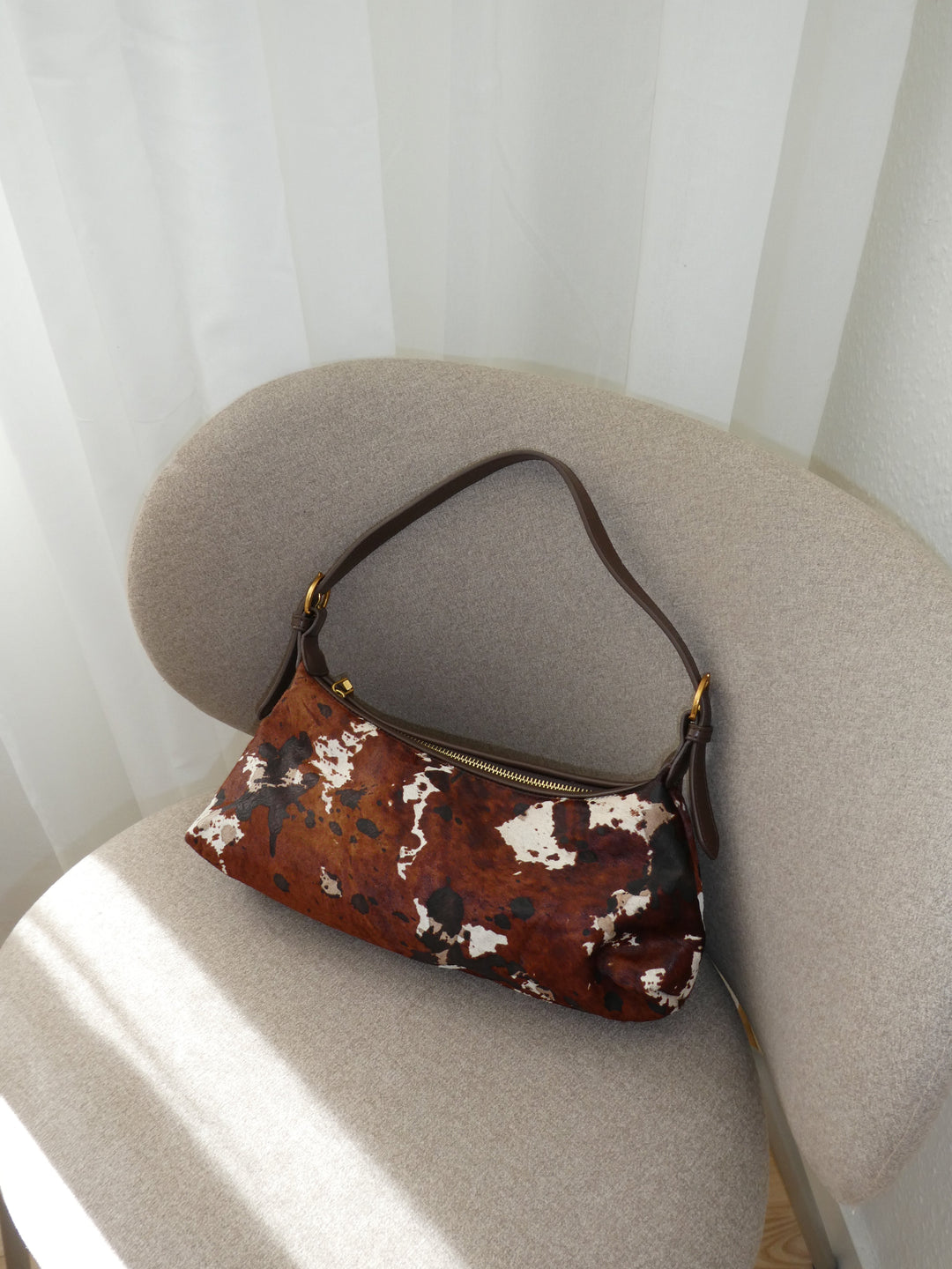 Kayla Baguette Bag - Cow