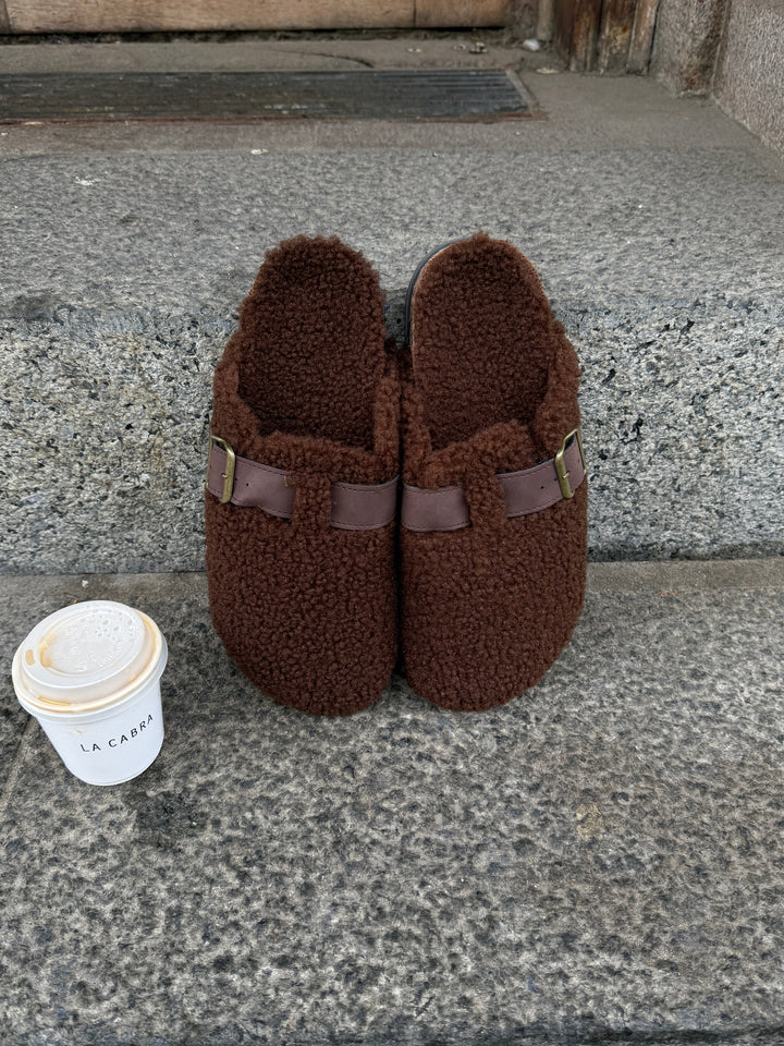 Alexandra Teddy Slippers - Dark brown
