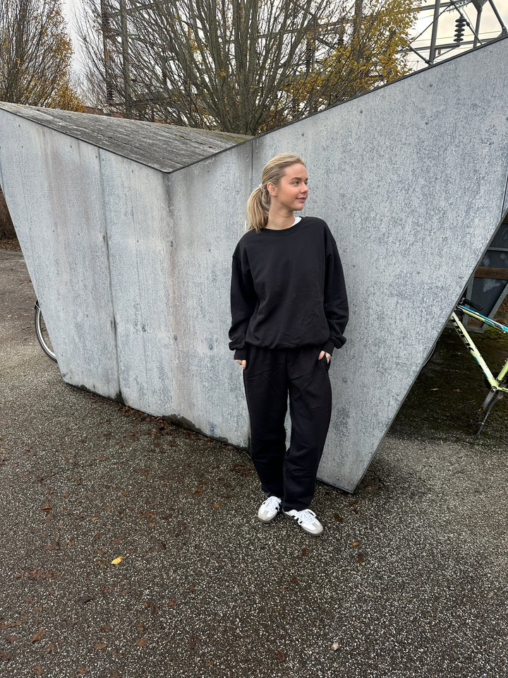 Classic Sweatpants (Without elastic) - Black