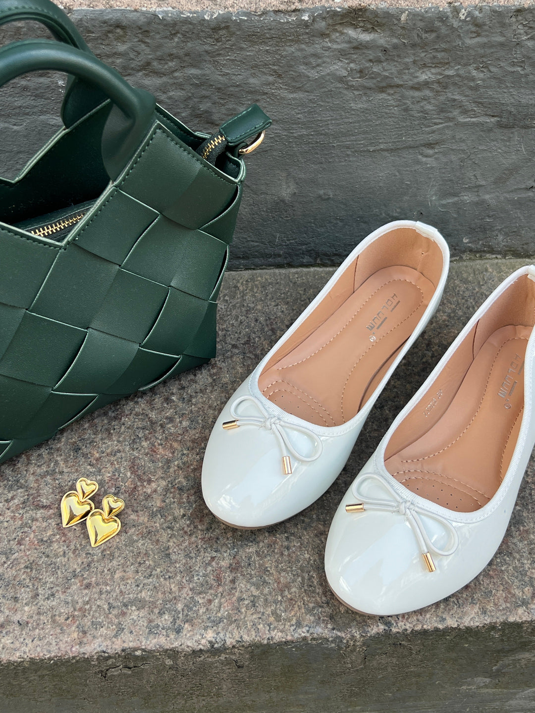 Ivy Classic Ballerina - White