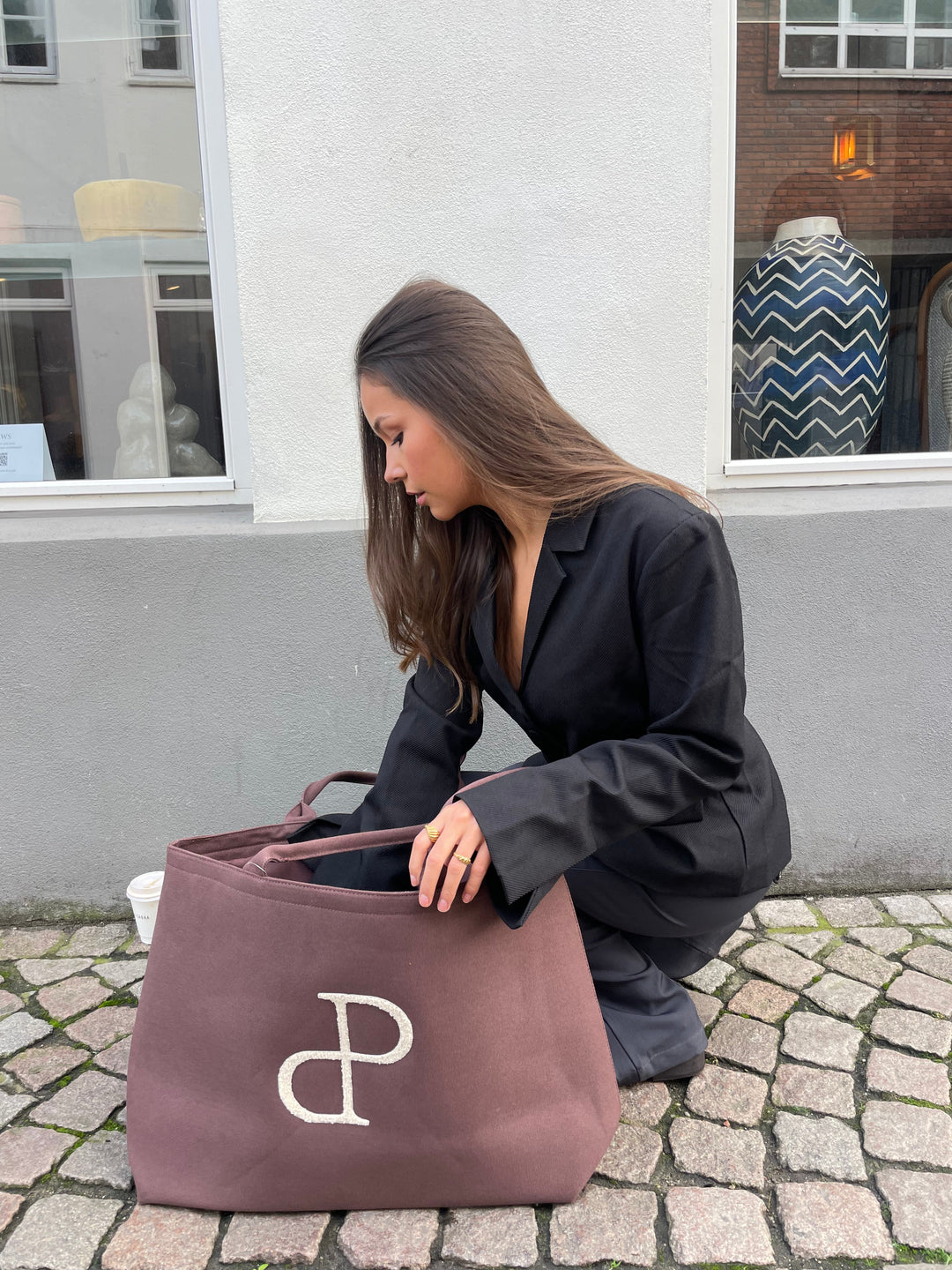 Vilma Tote Bag XL - Dark Brown Mini Logo