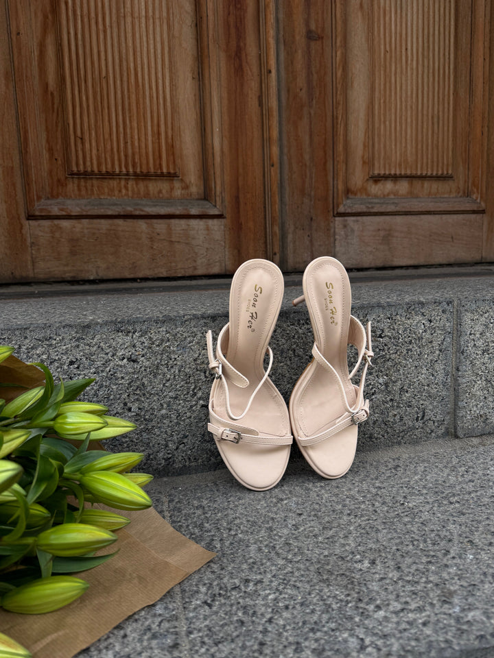 Eva Buckle Heel - Beige