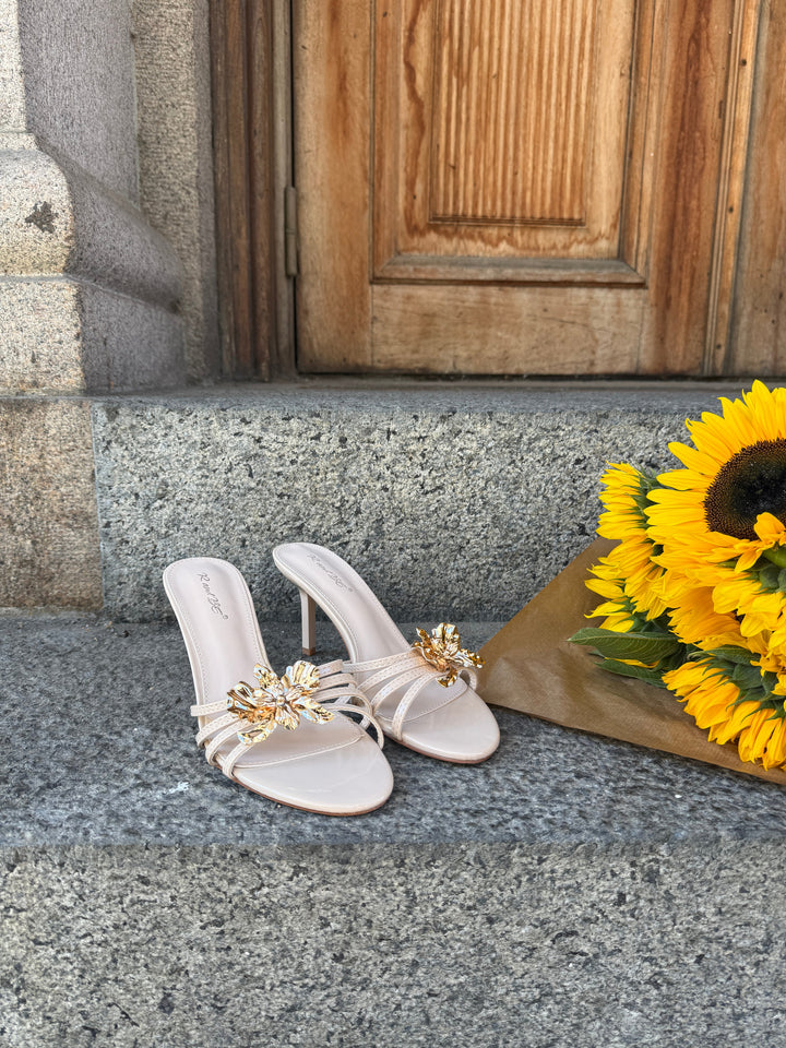 Petra Flower Mule - Beige