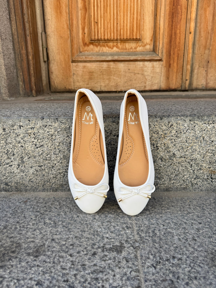 Leonora Bow Ballerina - White